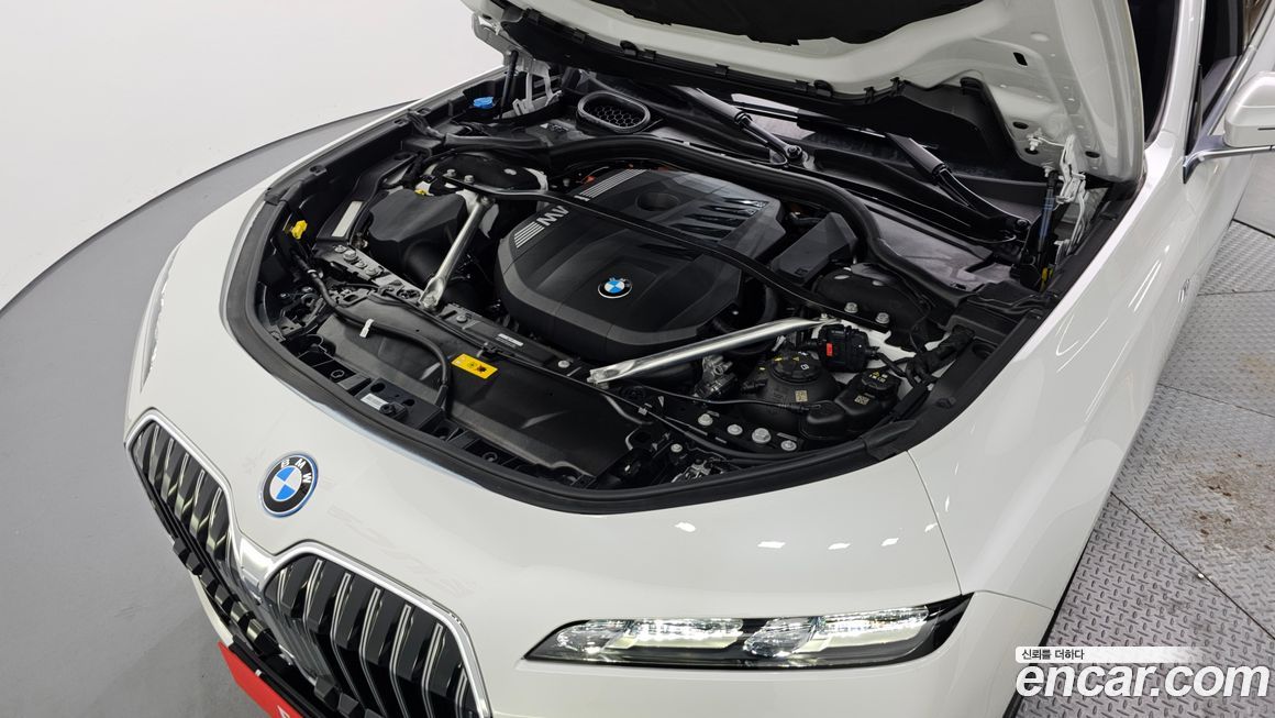 BMW 7-Series 2024