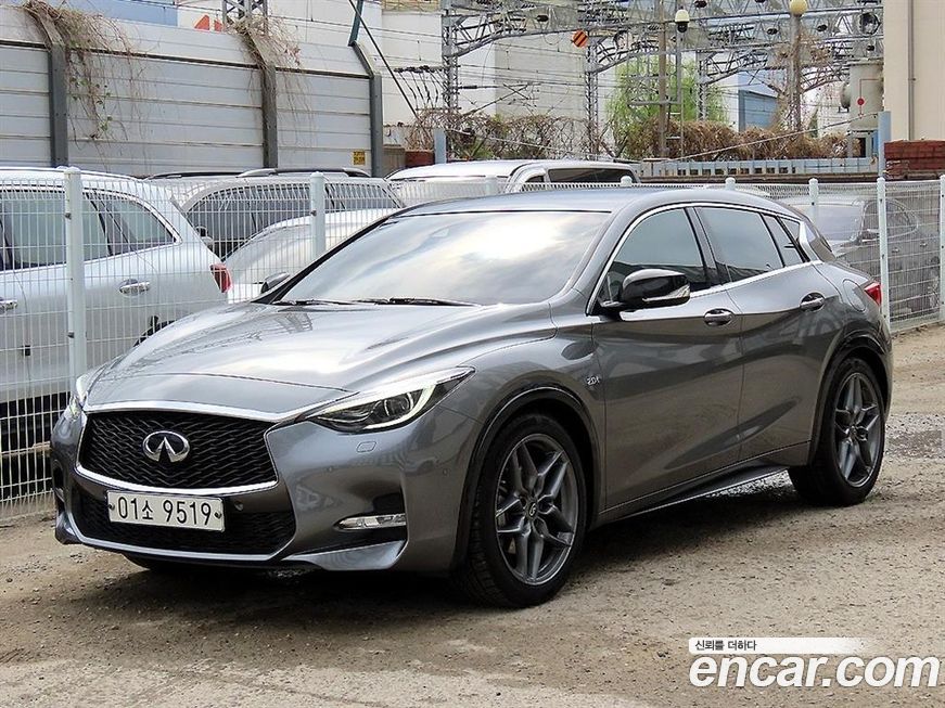 Infiniti Q30 2017