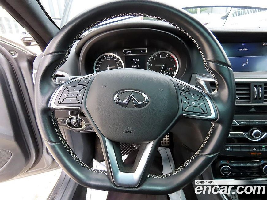 Infiniti Q30 2017