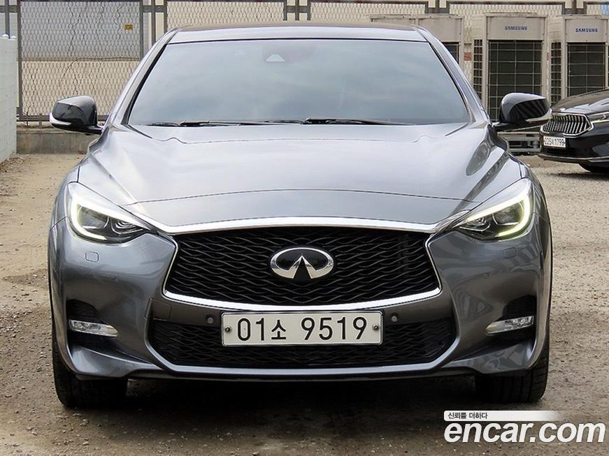 Infiniti Q30 2017