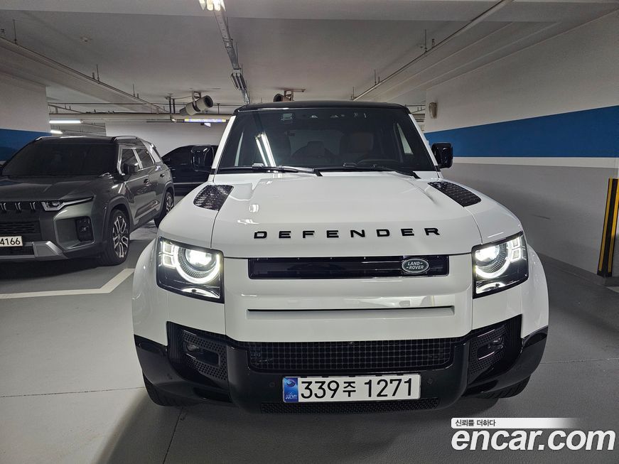 Land Rover Defender 2025