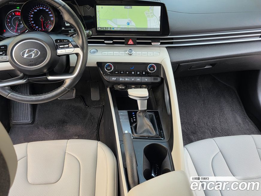 Hyundai AVANTE 2021