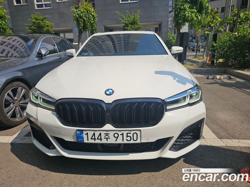 BMW 5-Series 2023