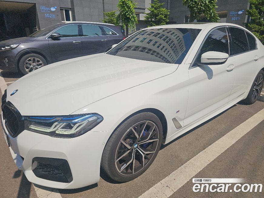 BMW 5-Series 2023