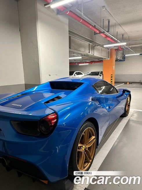 Ferrari 488 2018