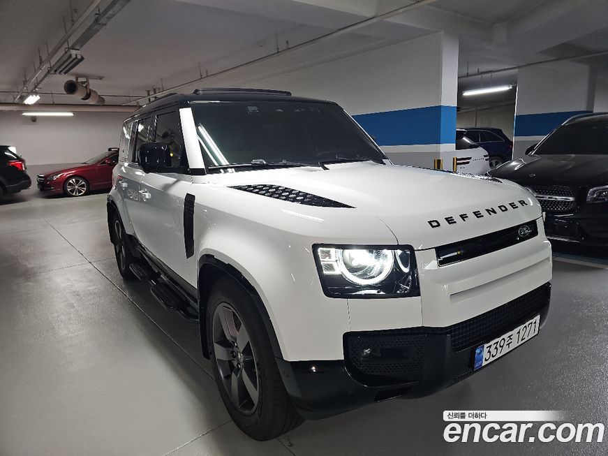 Land Rover Defender 2025