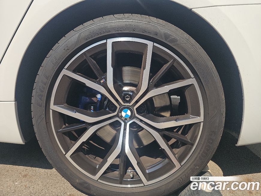 BMW 5-Series 2023