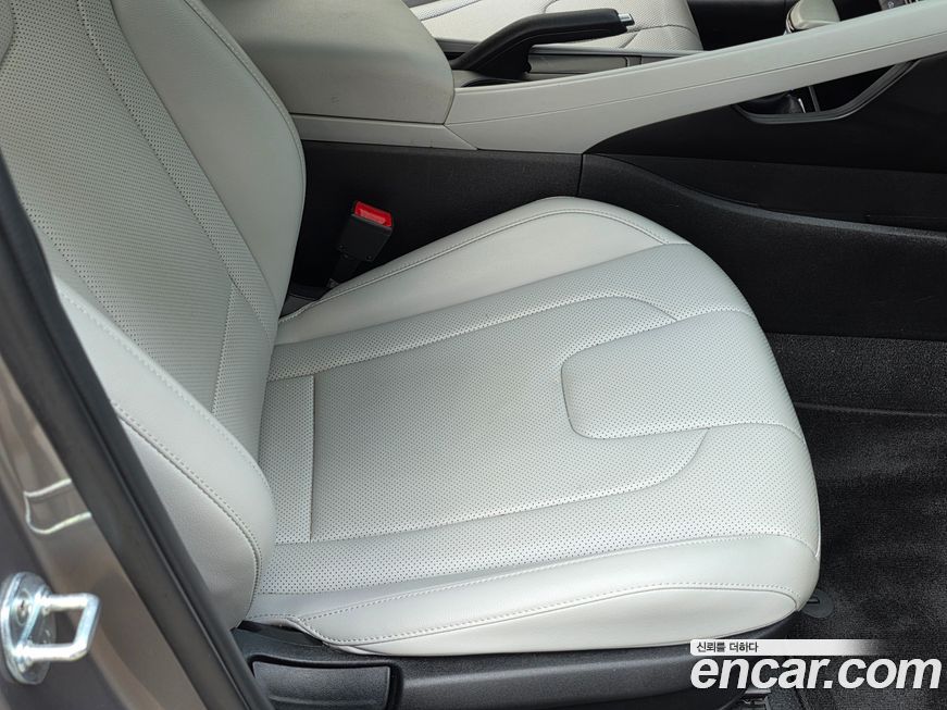 Hyundai AVANTE 2021