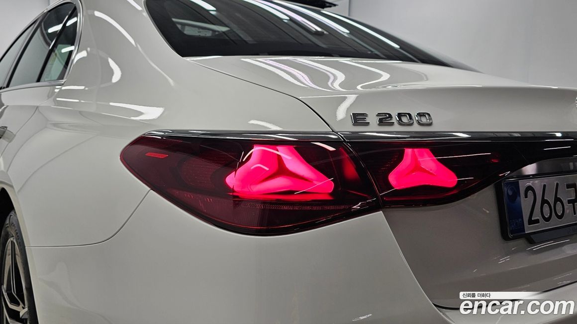 Mercedes-Benz E-Class 2026