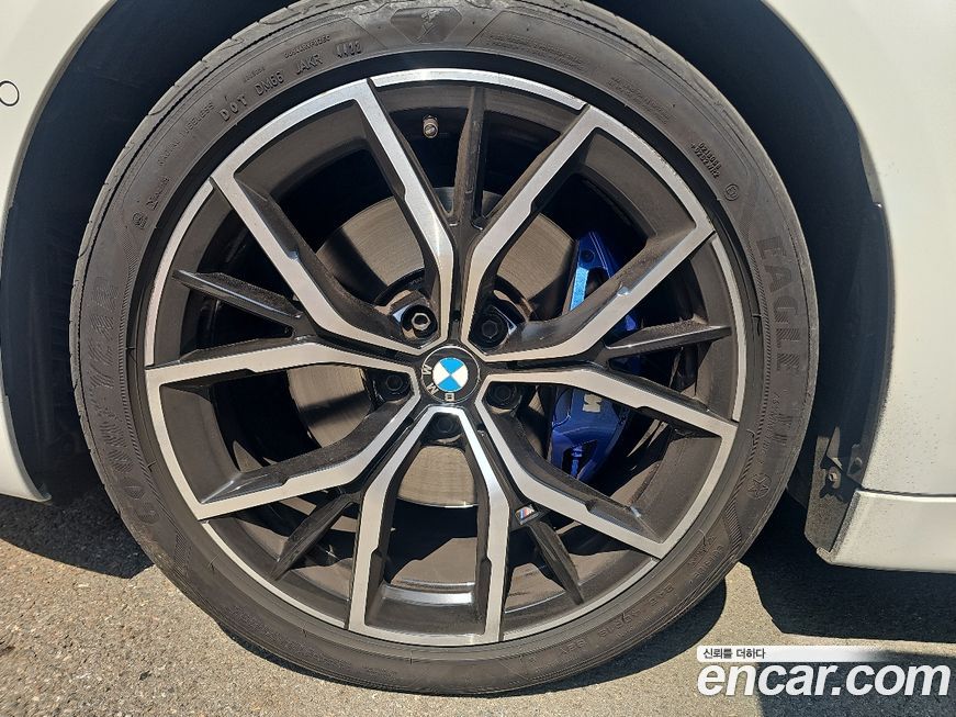 BMW 5-Series 2023