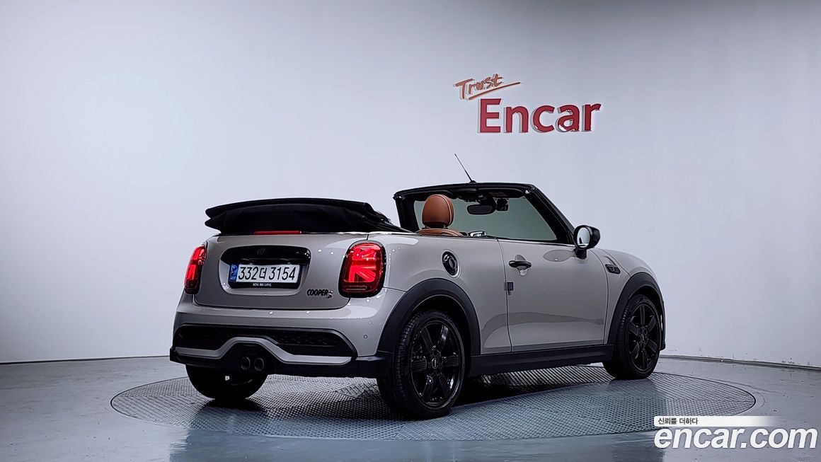 Mini Cooper Convertible 2022