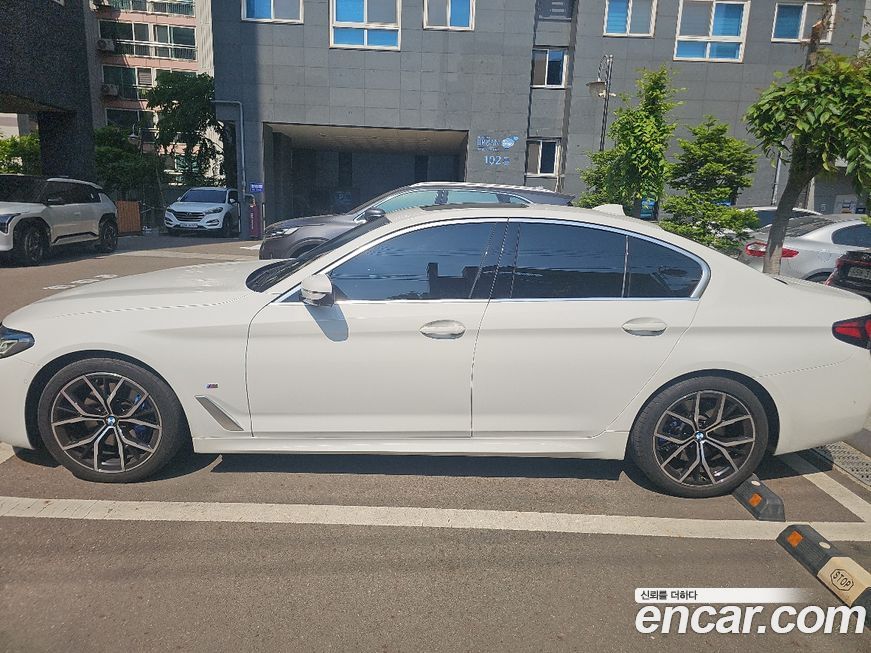 BMW 5-Series 2023