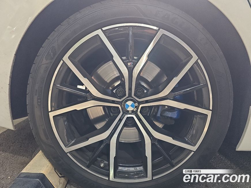 BMW 5-Series 2023