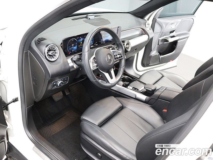 Mercedes-Benz GLB-Class 2020