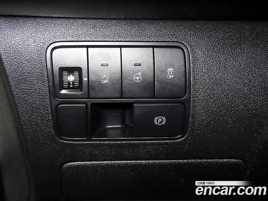 Hyundai Staria 2025