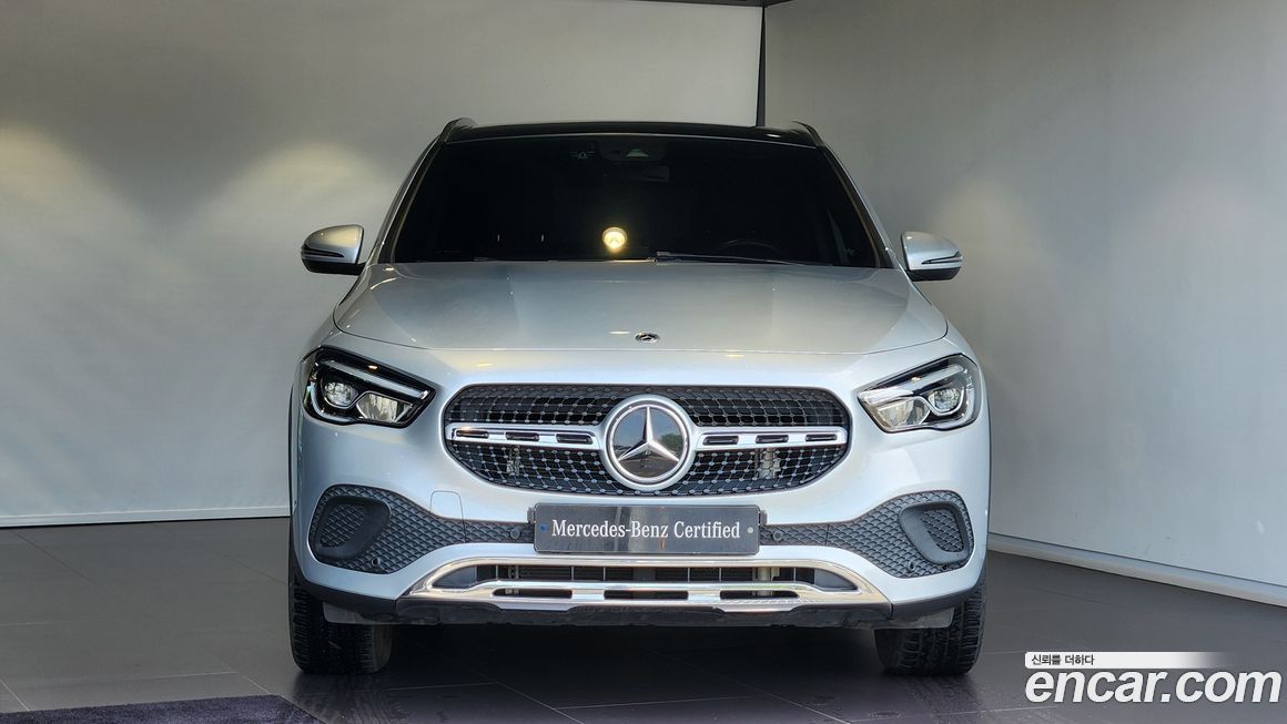 Mercedes-Benz GLA-Class 2021