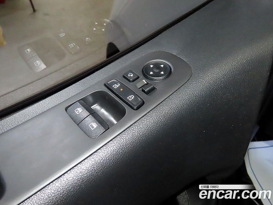 Hyundai Staria 2025