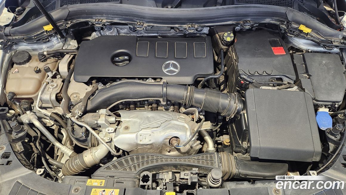 Mercedes-Benz GLA-Class 2021