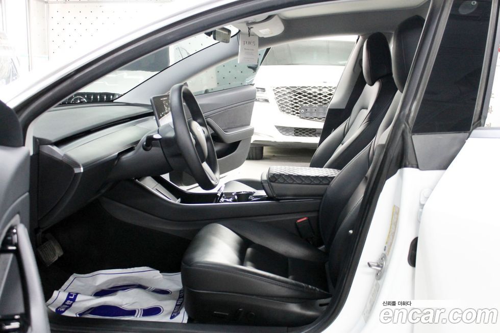 Tesla Model 3 2020