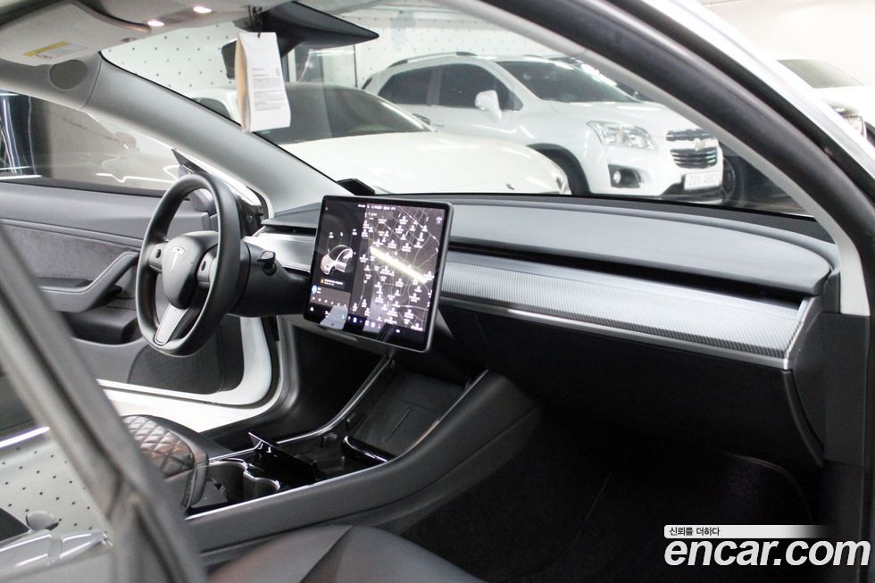 Tesla Model 3 2020