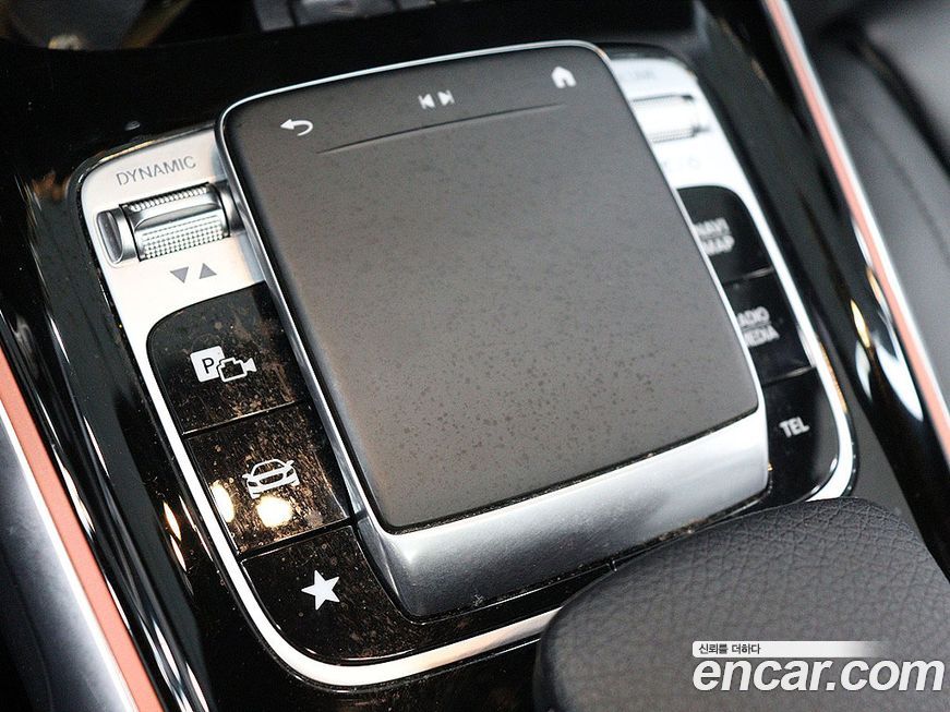 Mercedes-Benz GLB-Class 2020