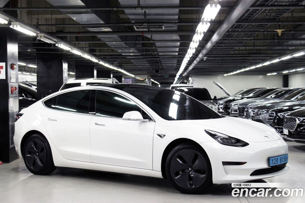 Tesla Model 3 2020