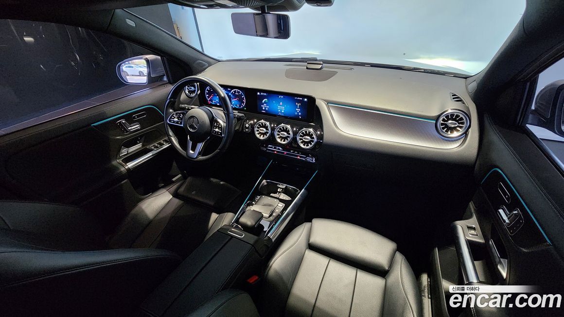 Mercedes-Benz GLA-Class 2021