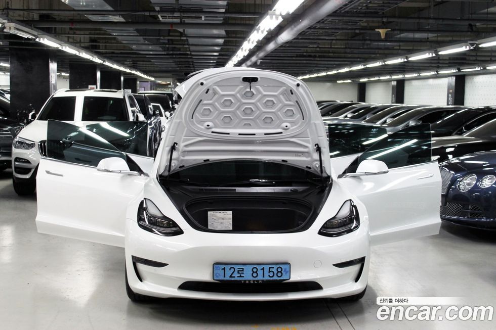 Tesla Model 3 2020