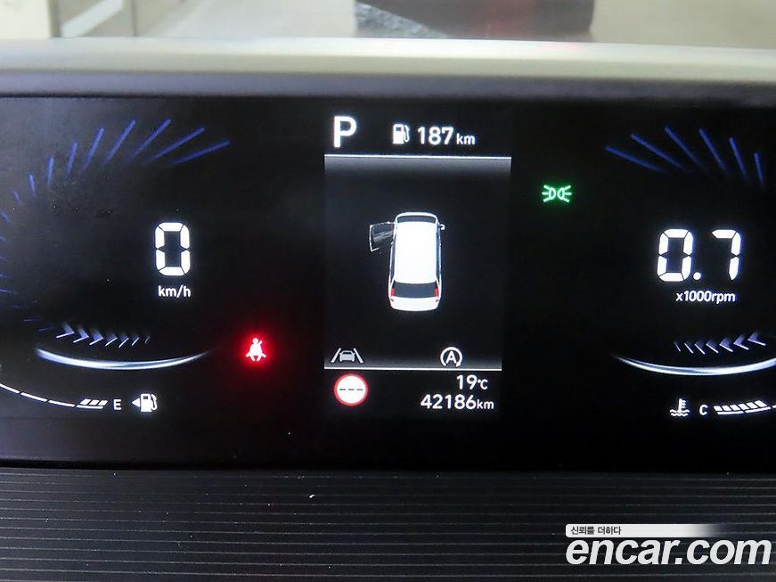 Hyundai Staria 2025