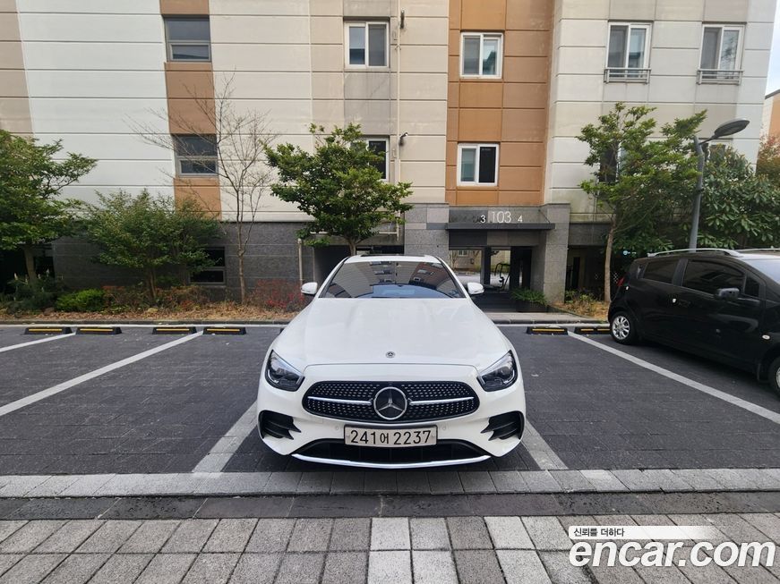 Mercedes-Benz E-Class 2023