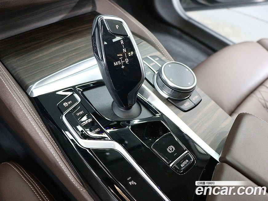 BMW 5-Series 2021