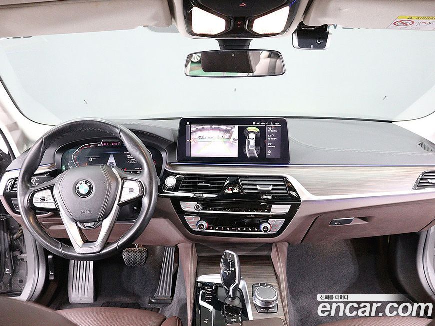 BMW 5-Series 2021