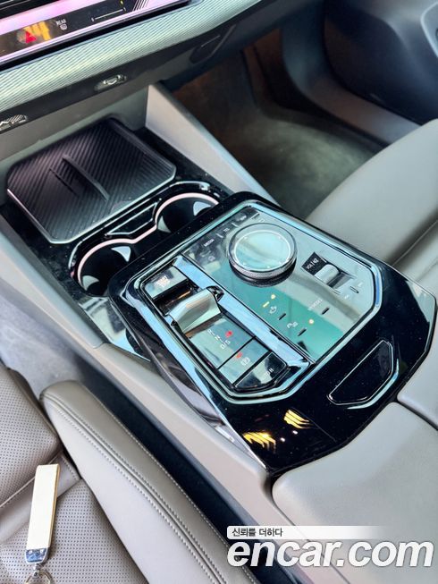 BMW 5-Series 2025
