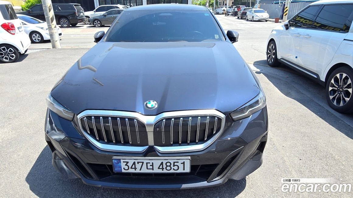 BMW 5-Series 2024