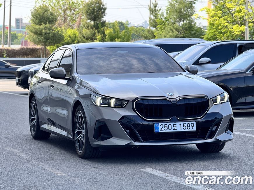 BMW 5-Series 2025