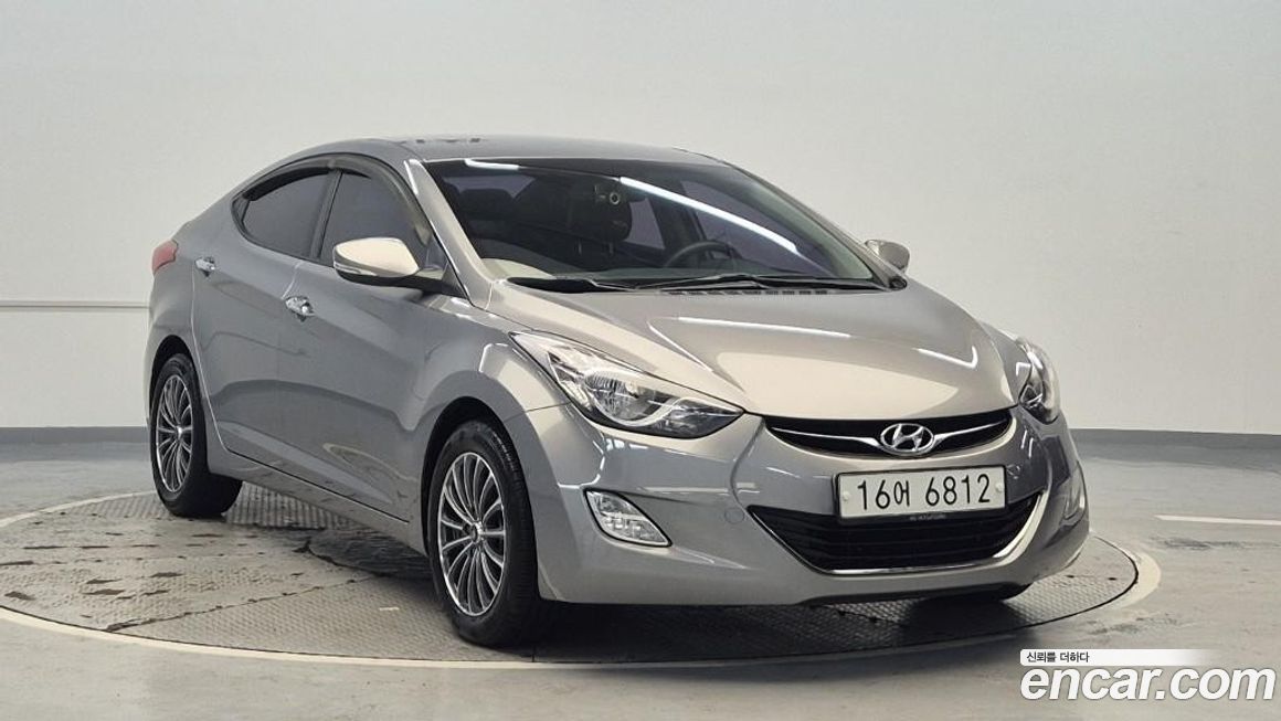 Hyundai AVANTE 2012