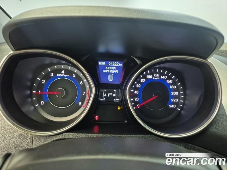 Hyundai AVANTE 2012