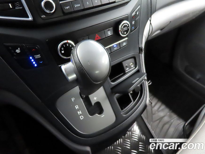 Hyundai Starex 2018