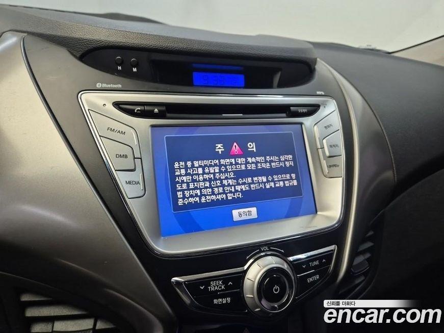 Hyundai AVANTE 2012