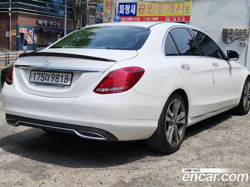 Mercedes-Benz C-Class 2018