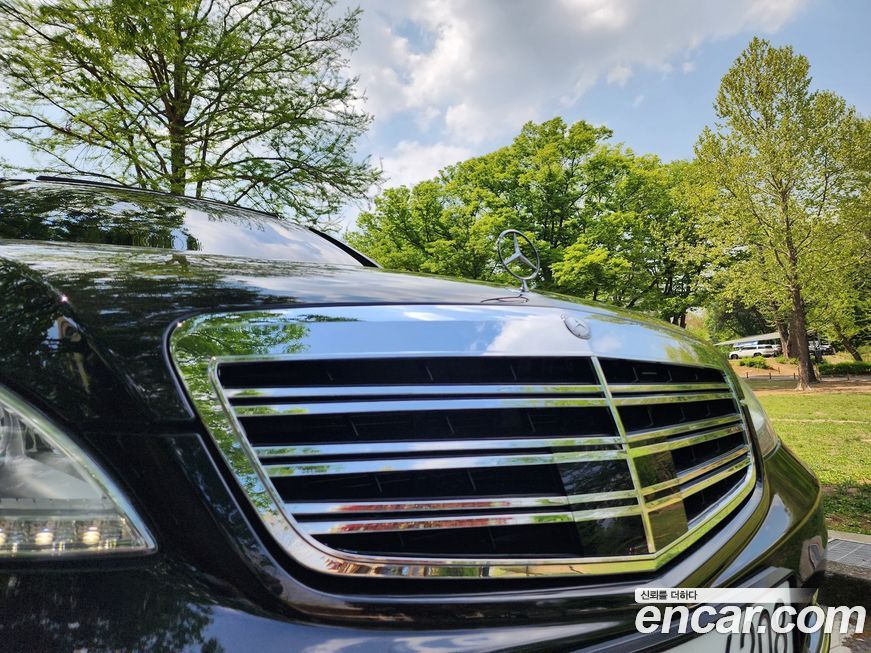 Mercedes-Benz S-Class 2012