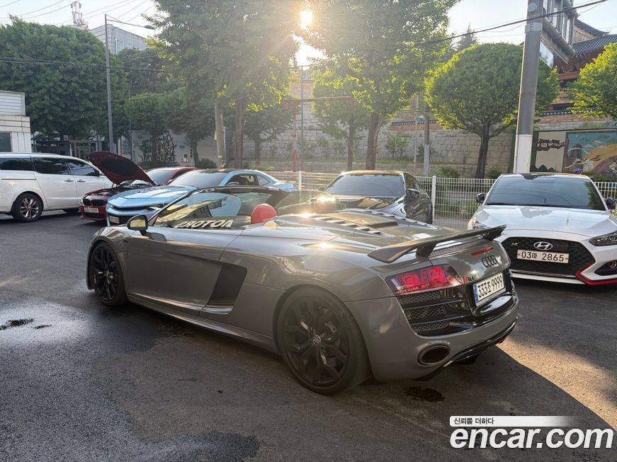 Audi R8 2012