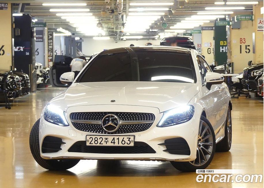 Mercedes-Benz C-Class 2023