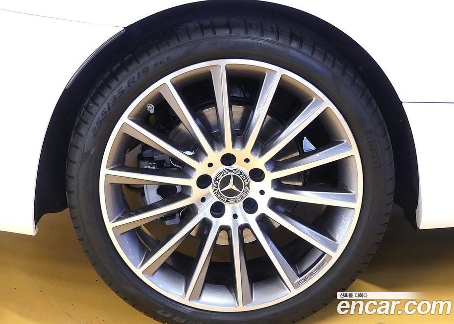 Mercedes-Benz C-Class 2023