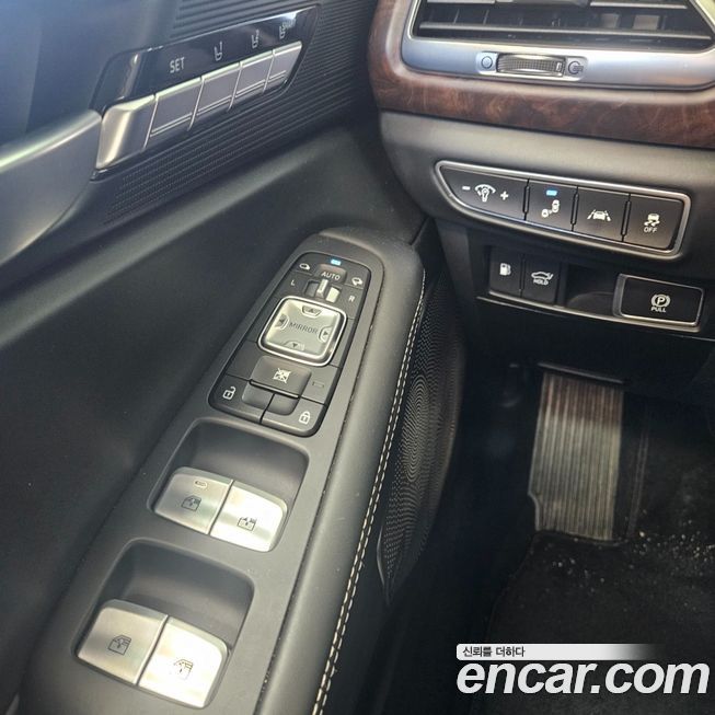 Genesis G90 2021
