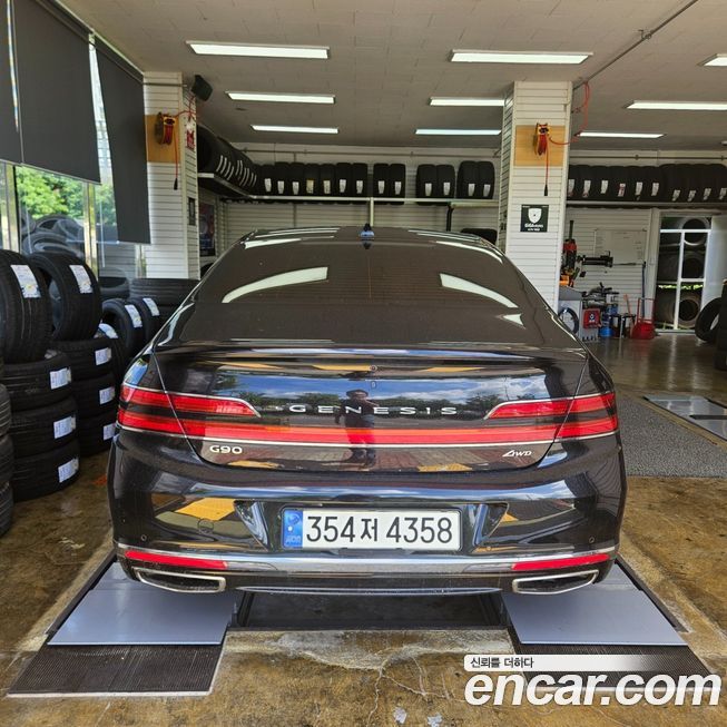 Genesis G90 2021