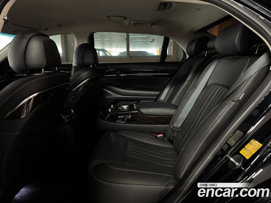 Genesis G90 2021