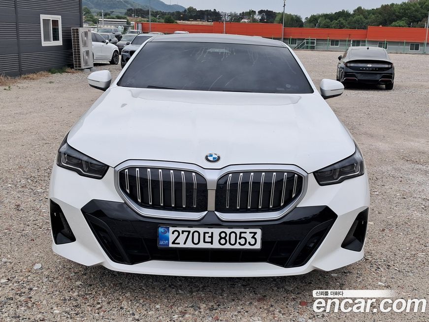 BMW 5-Series 2024