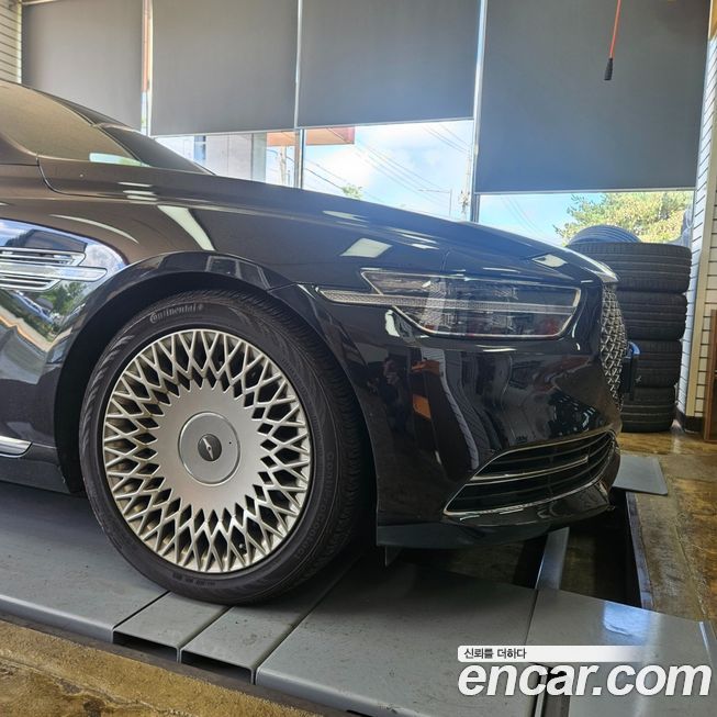 Genesis G90 2021