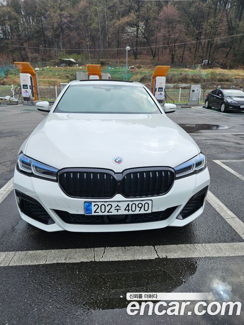 BMW 5-Series 2023